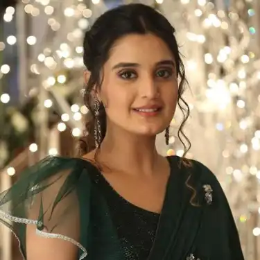 Ayushi Khurana in Aangan